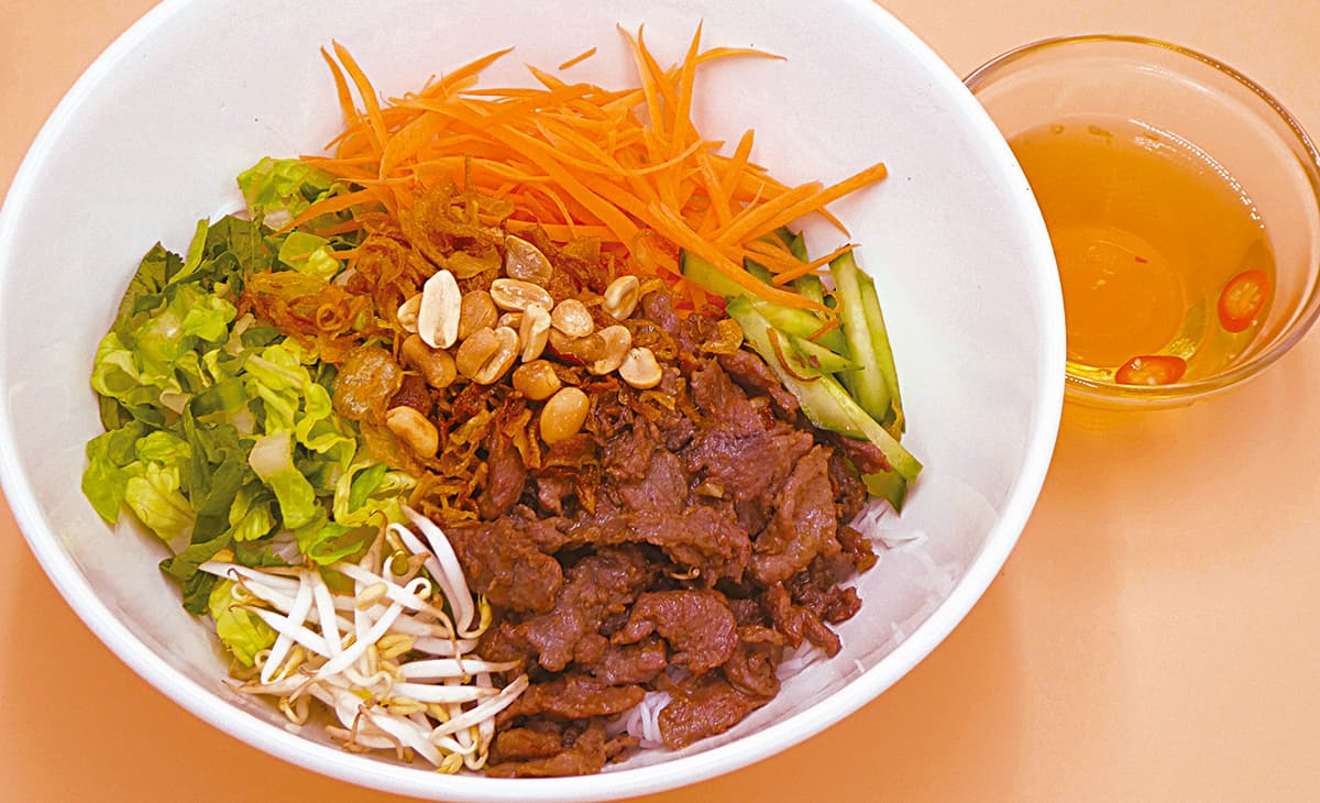 3. Bún bò Nam Bộ